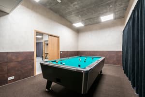 thumbnail: Billiards