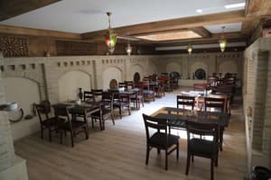 thumbnail: Restaurant