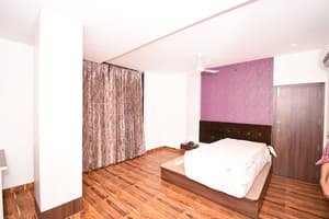 thumbnail: Interior