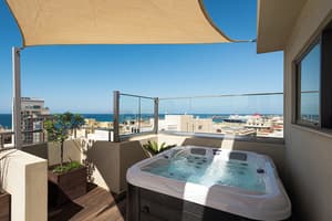 thumbnail: Terrace/patio