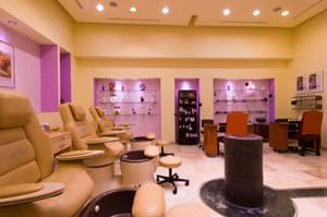 thumbnail: Nail salon