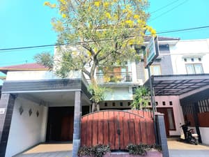 thumbnail: Front of property