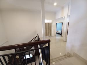 thumbnail: Interior