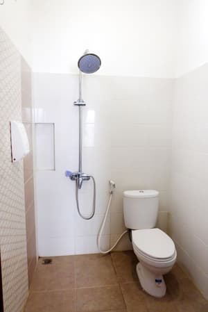 thumbnail: Bathroom shower