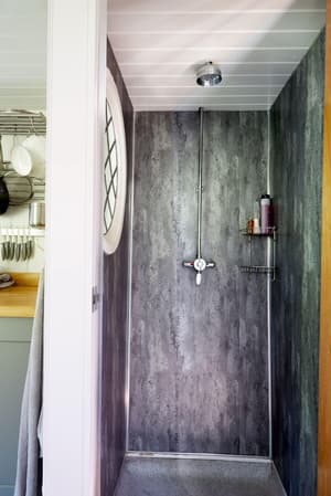 thumbnail: Bathroom shower