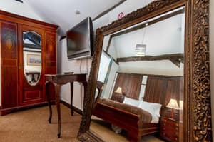 thumbnail: Room