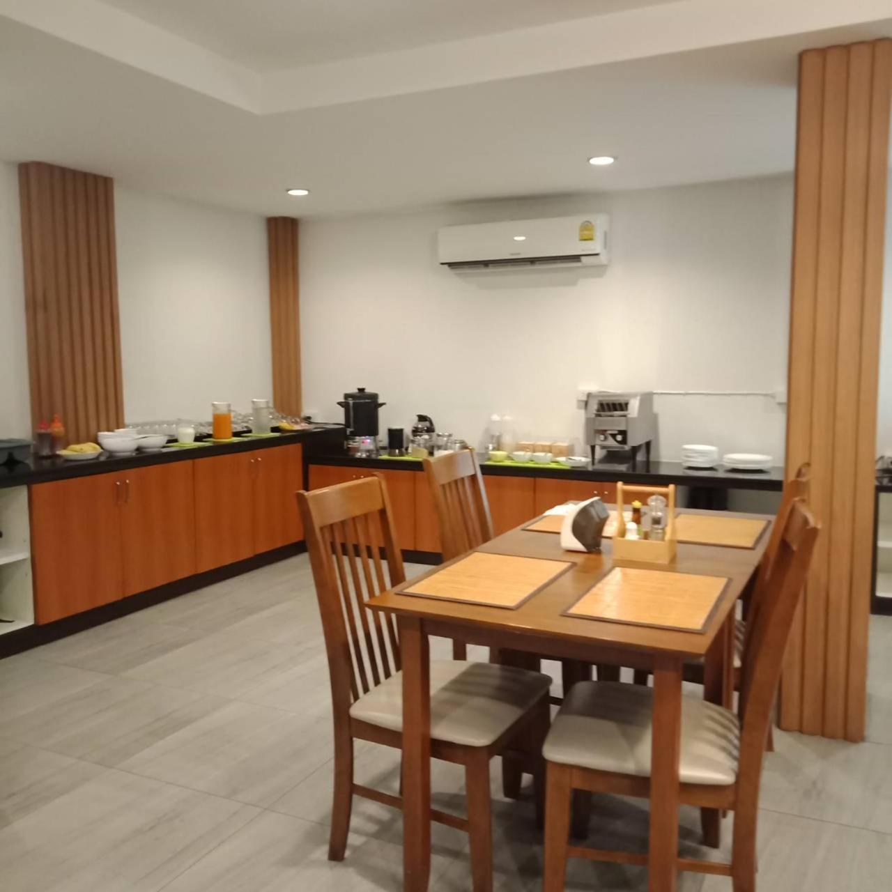 Restaurant-cafeteria