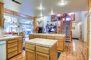 thumbnail: Interior