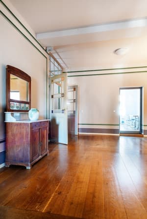 thumbnail: Interior
