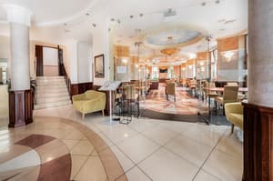 thumbnail: Restaurant