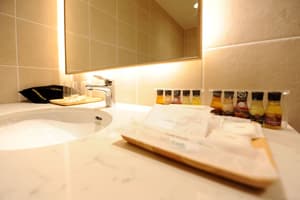 thumbnail: Bathroom amenities