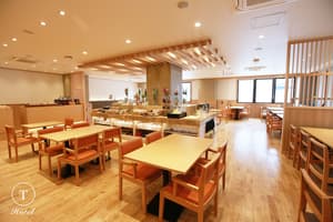 thumbnail: Restaurant
