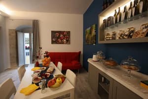 thumbnail: Breakfast area