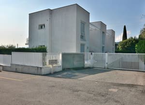 thumbnail: Exterior