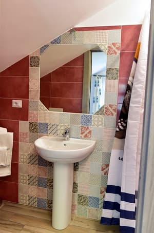 thumbnail: Bathroom sink