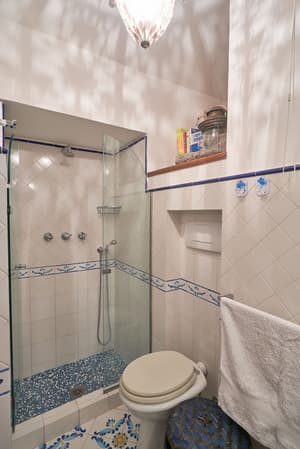 thumbnail: Bathroom shower
