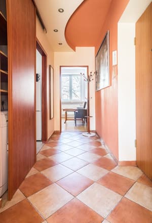 thumbnail: Interior