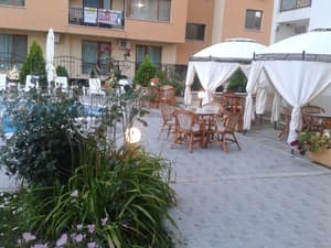 thumbnail: Terrace/patio