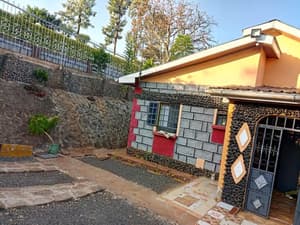 thumbnail: Front of property