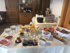 thumbnail: Breakfast buffet