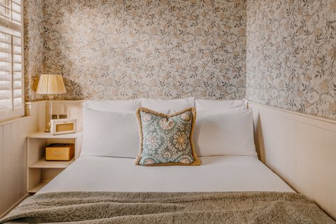 Medium Accessible bedroom
