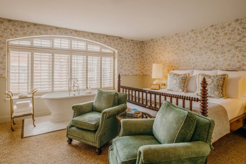 Big Classic bedroom