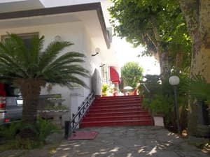 thumbnail: Exterior