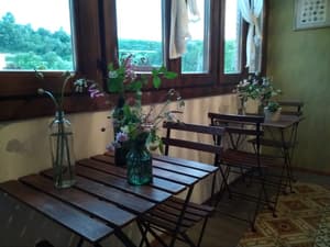 thumbnail: Breakfast area