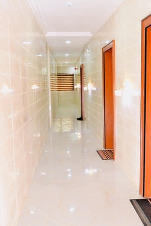 thumbnail: Hallway