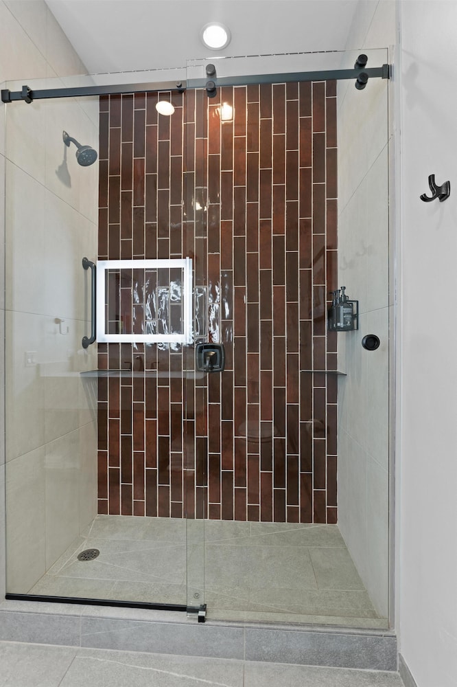 Bathroom shower