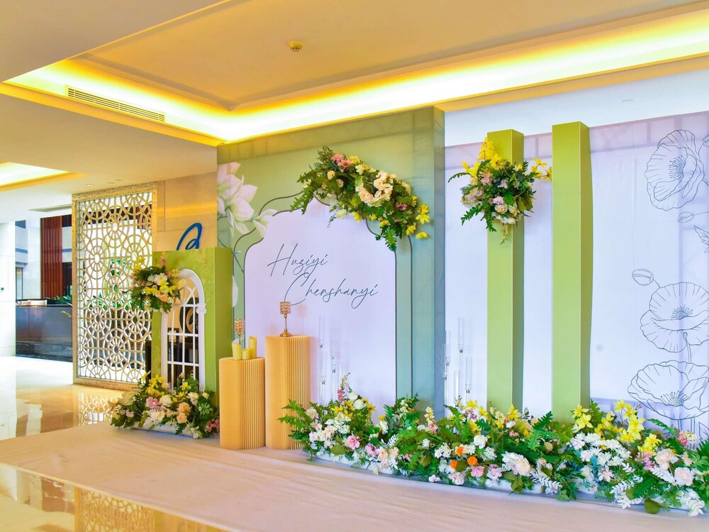 Indoor wedding