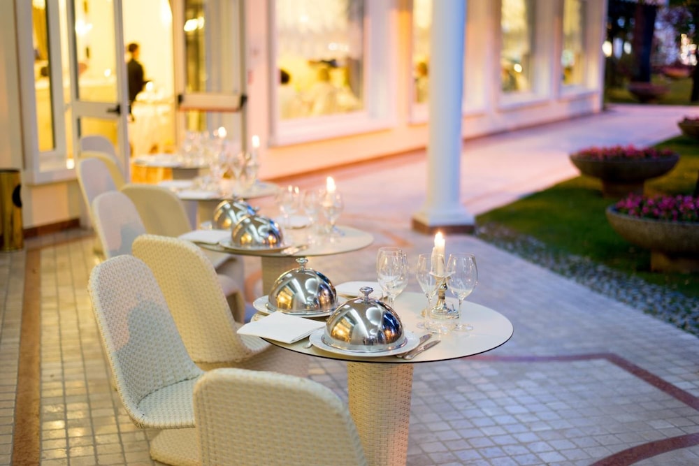 Restaurant-cafeteria