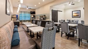 thumbnail: Breakfast area