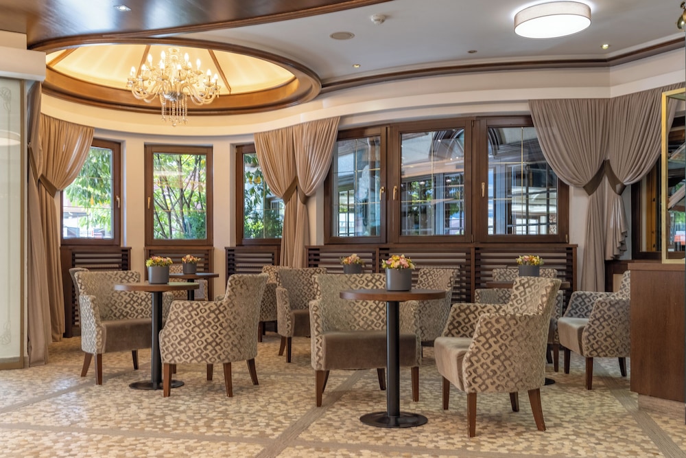 Restaurant-cafeteria