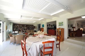 thumbnail: Breakfast area