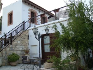 thumbnail: Outdoor dining