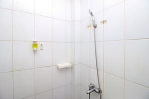 thumbnail: Bathroom shower