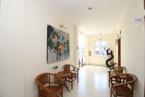 thumbnail: Hallway