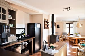 thumbnail: Interior detail