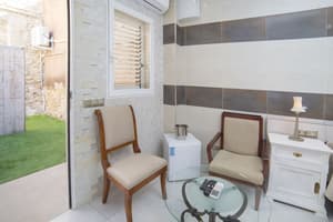 thumbnail: Terrace/patio