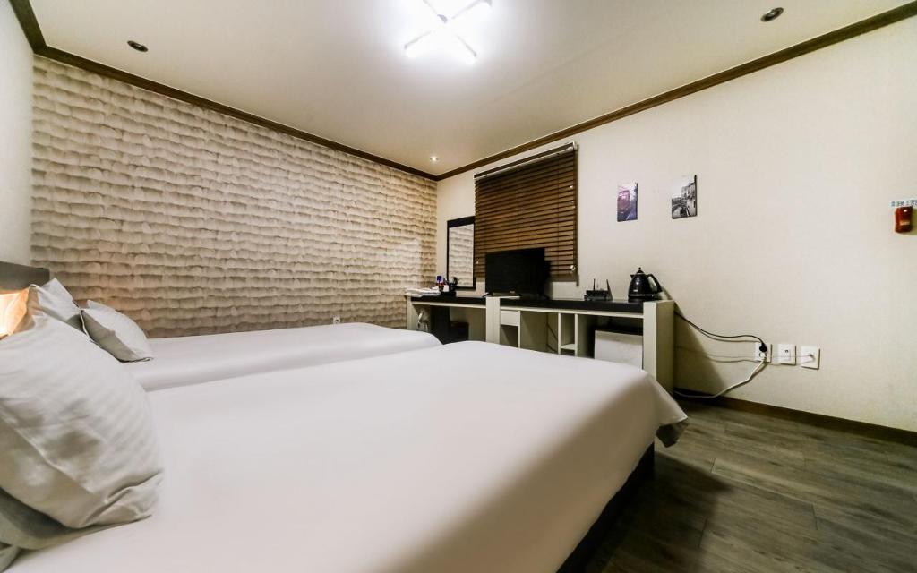 12e4daa9ea201975a6e885ceeea114da.jpg