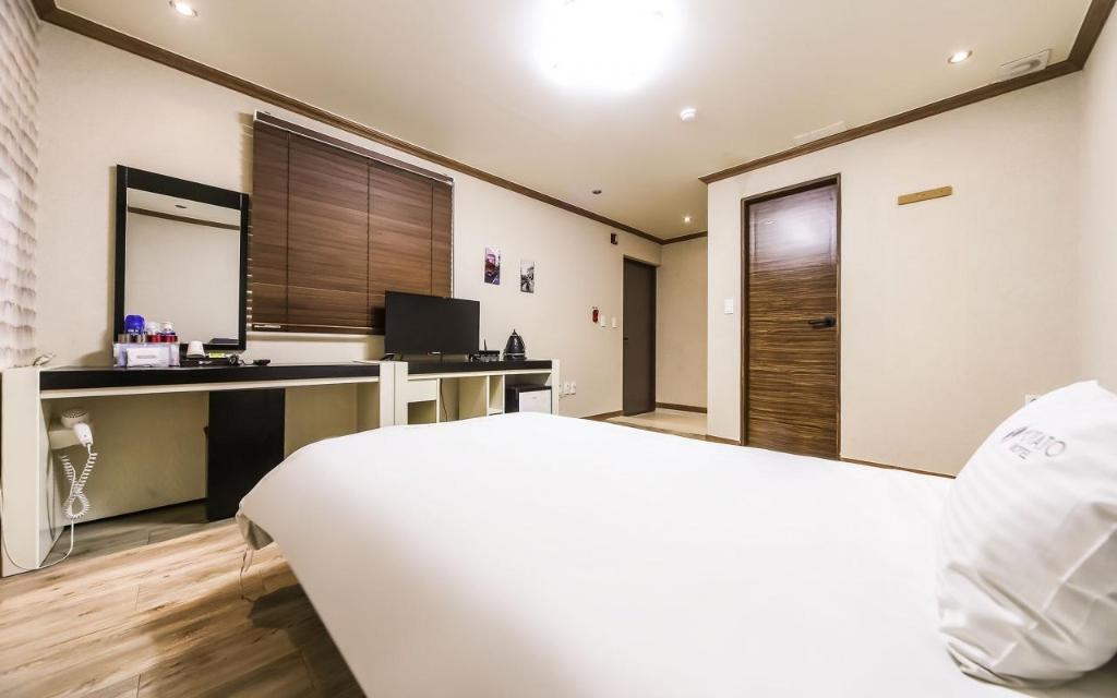 e95f43cb9357c5db3540f9d4bb8e9c03.jpg