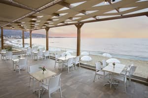 thumbnail: Restaurant