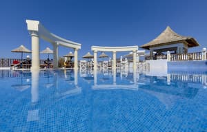 thumbnail: Outdoor pool
