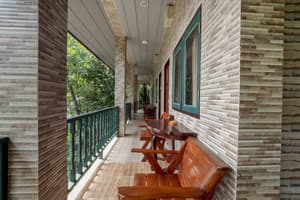 thumbnail: Interior