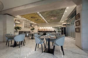 thumbnail: Restaurant