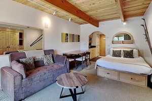 thumbnail: Living area