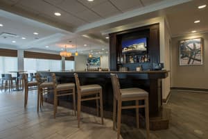 thumbnail: Bar (on property)