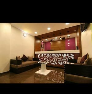 thumbnail: Interior entrance