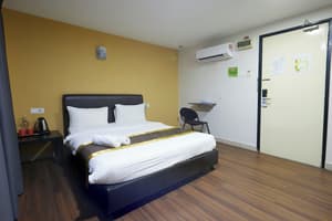 thumbnail: Room